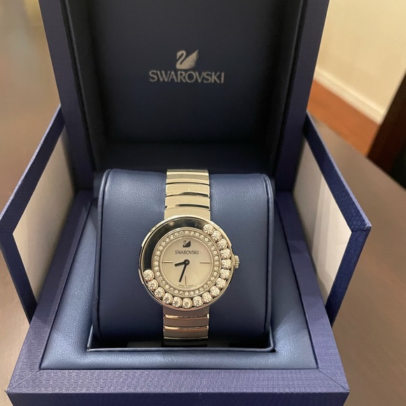 Swaroski Watch - Picture 4 of 5